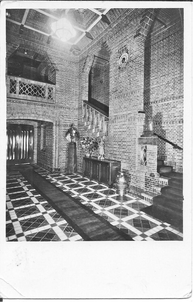 Ansichtkaart: Hal Jachtslot St. Hubertus, Hoge Veluwe, Ophalen of Verzenden, 1940 tot 1960, Gelopen, Gelderland