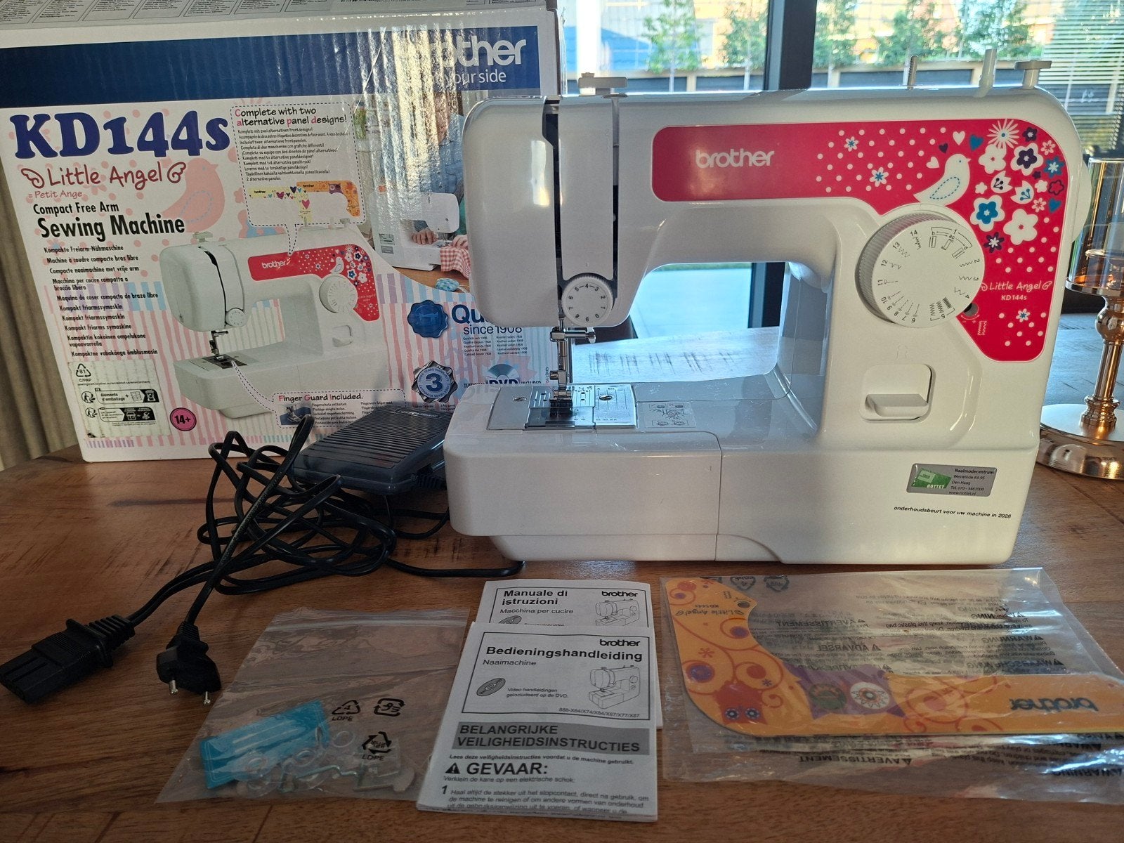 Brother KD144s Naaimachine, Ophalen, Nieuw, Naaimachine, Brother