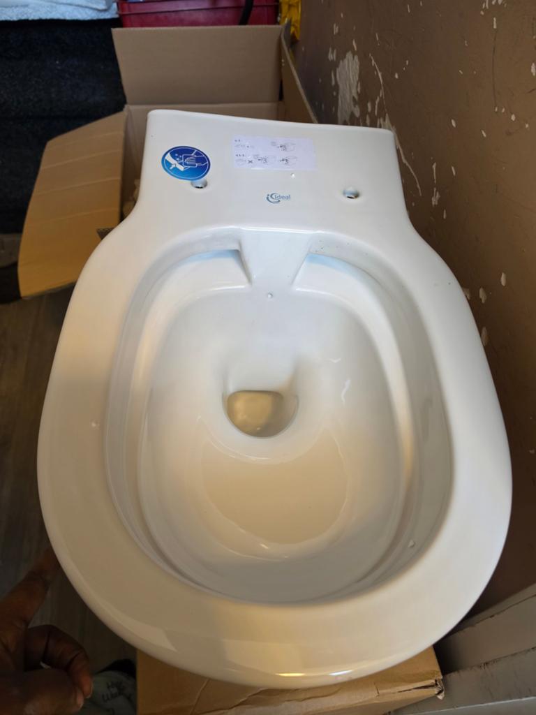 Nieuw Ideal Standard Connect wandcloset - Wit Keramiek, Ophalen of Verzenden, Nieuw, Toilet