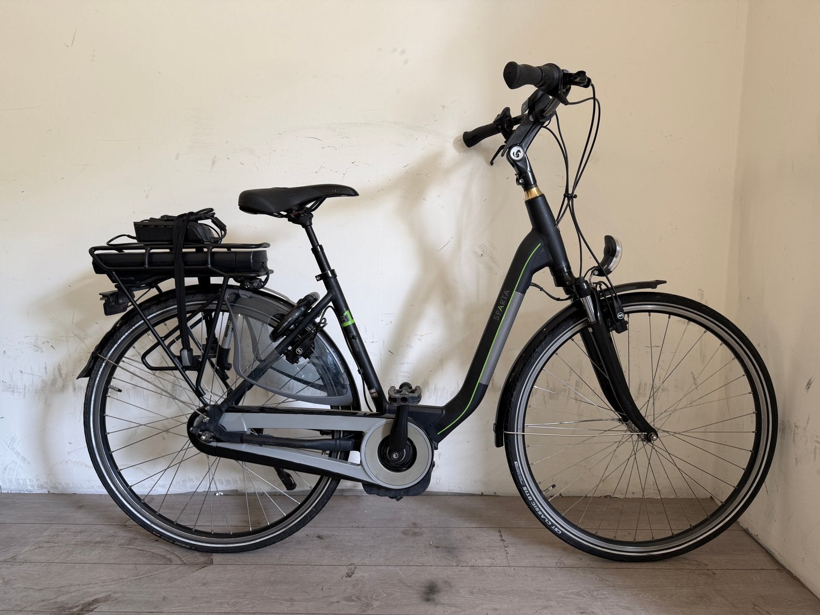 Sparta E-bike met Bosch motor, Fietsen en Brommers, Sparta, Velgrem, (Extra) lage instap, 47 tot 50 cm