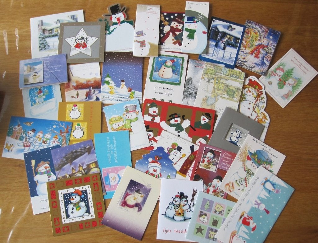 partij met 34 verschillende kerstkaarten met sneeuwpoppen, Verzenden, 1980 tot heden, Gelopen, Overige thema's