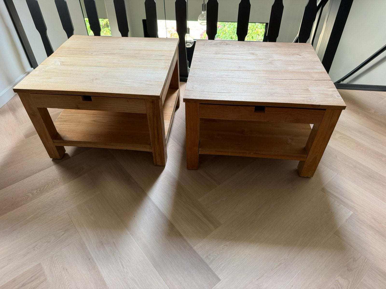 2 superhandige teak bijzettafeltjes met erg handige lade’s!, Minder dan 55 cm, Vierkant, Hout, Ophalen