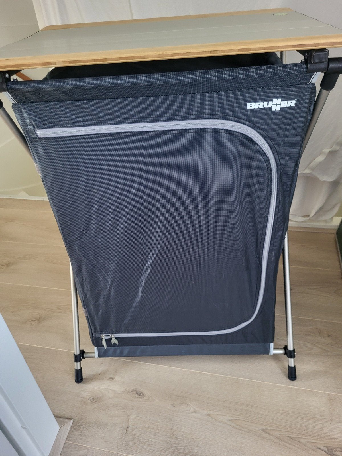 Campingkast Brunner razor ultralight ls, Ophalen, Zo goed als nieuw, Campingkast