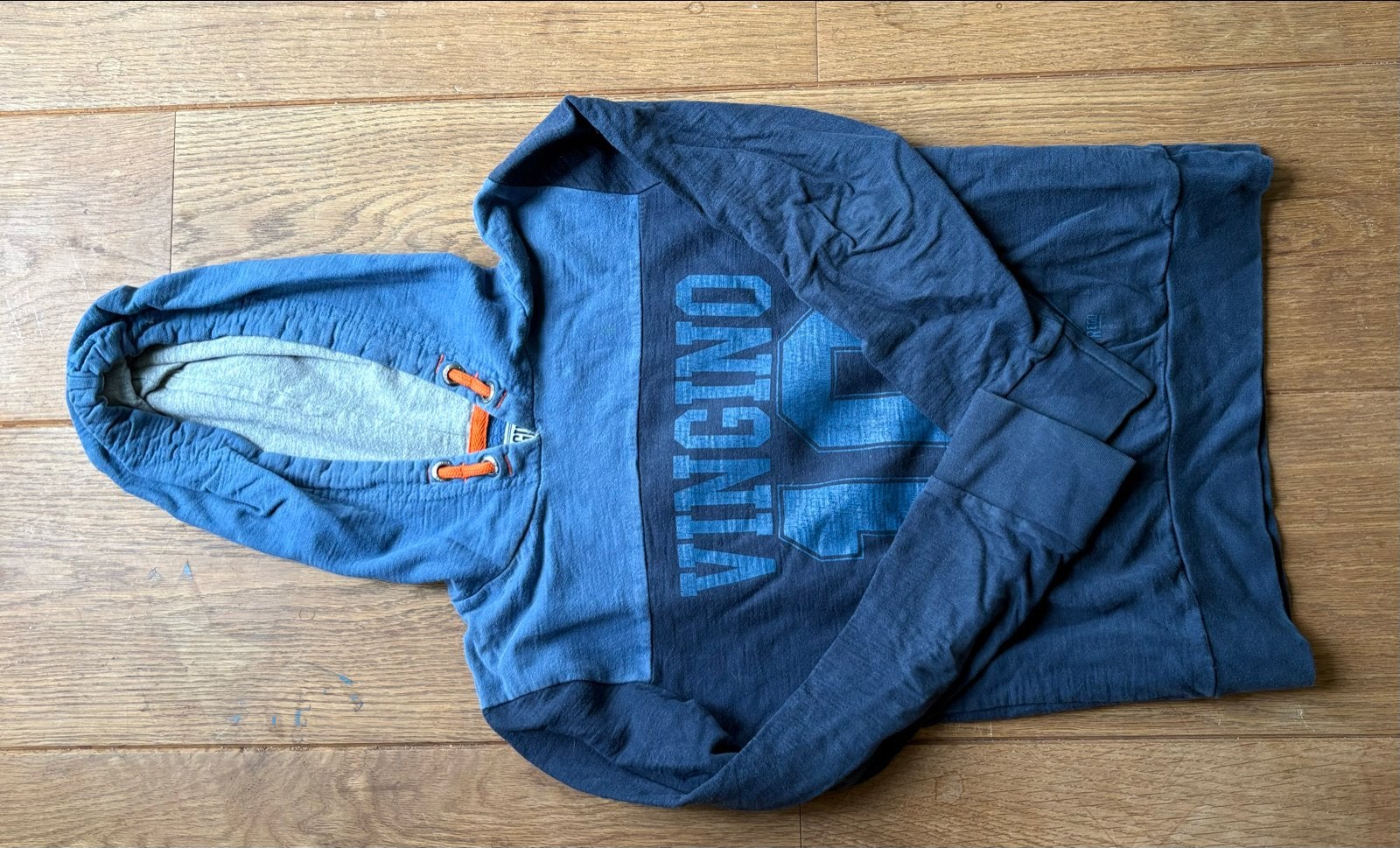 Vingino hoodie maat 8, Ophalen of Verzenden, Zo goed als nieuw, Jongen