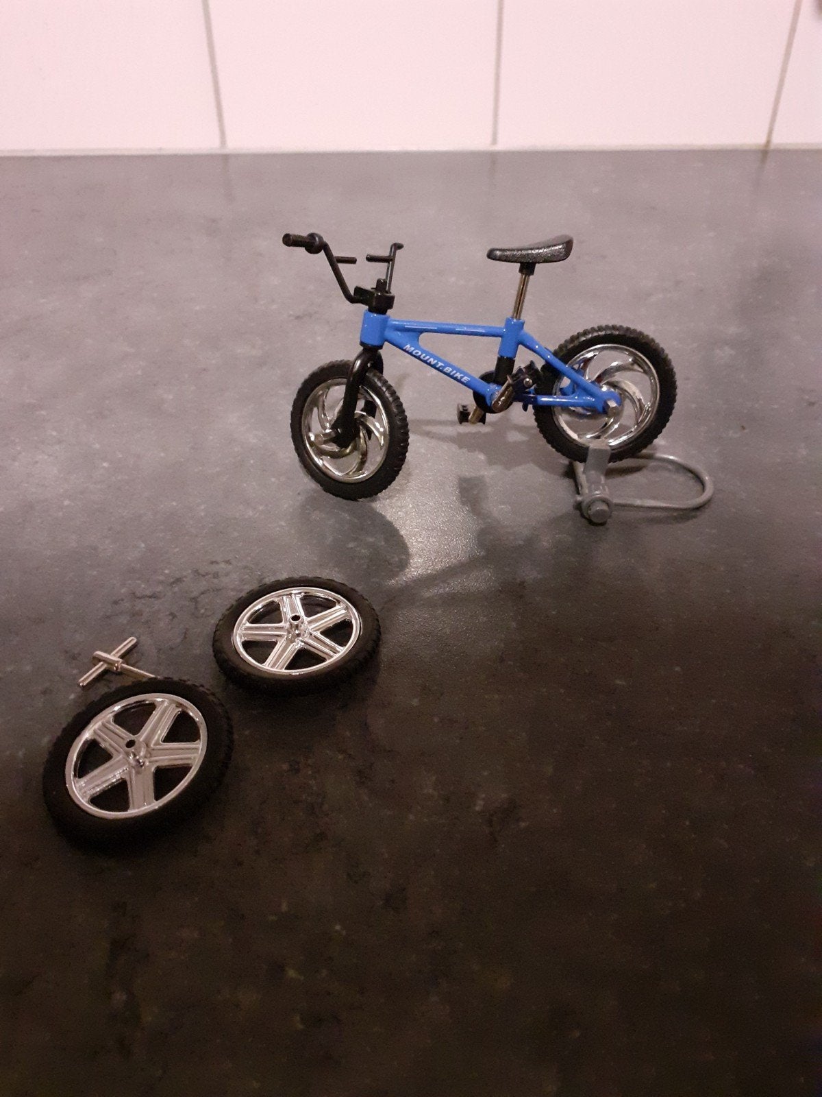 Mini Crossfiets / BMX - Blauw Speelgoedmodel, Fietsen en Brommers, Gebruikt, Staal, Ophalen of Verzenden, Minder dan 16 inch
