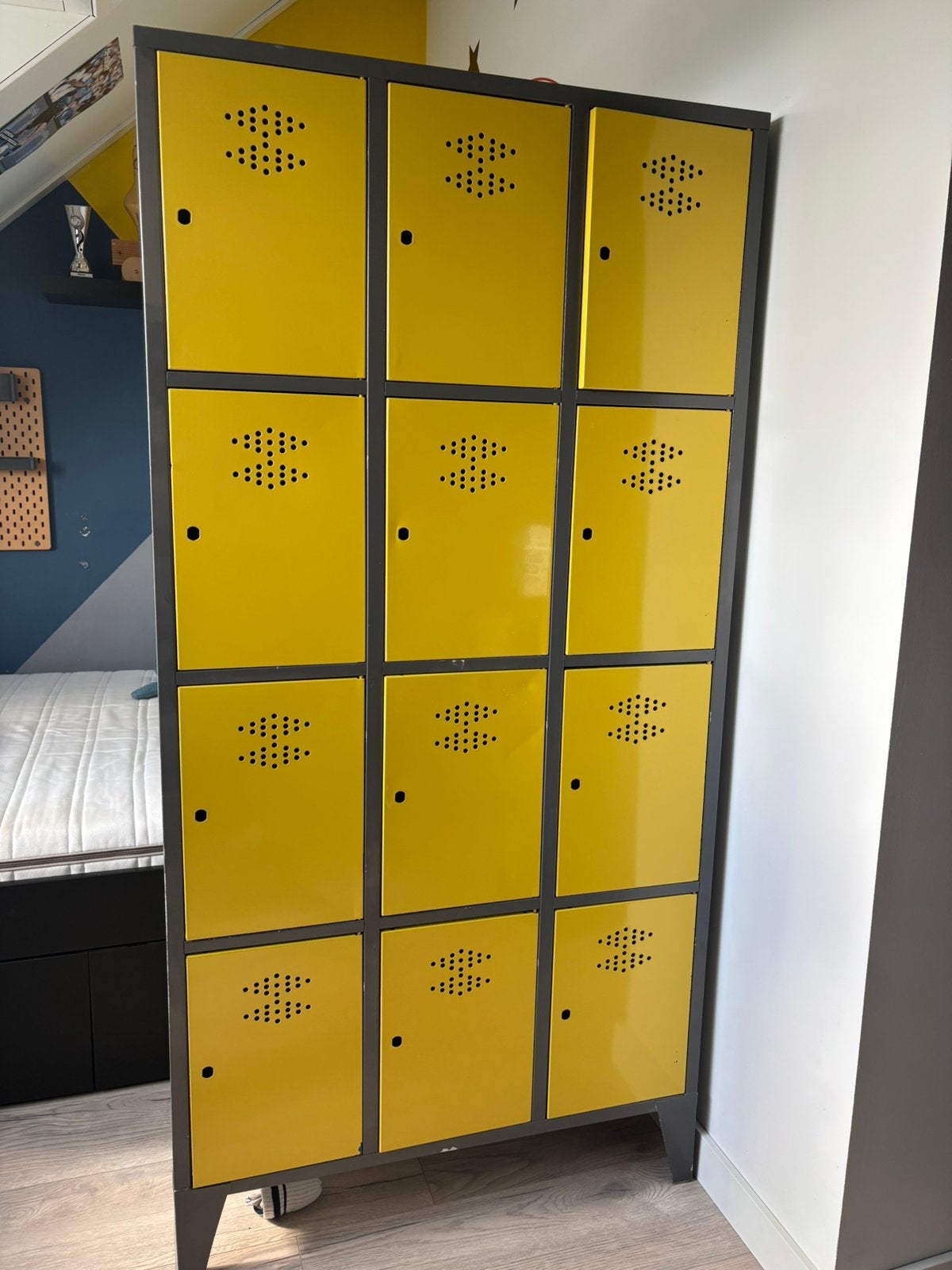 Lockerkast met vakken, Ophalen, Zo goed als nieuw