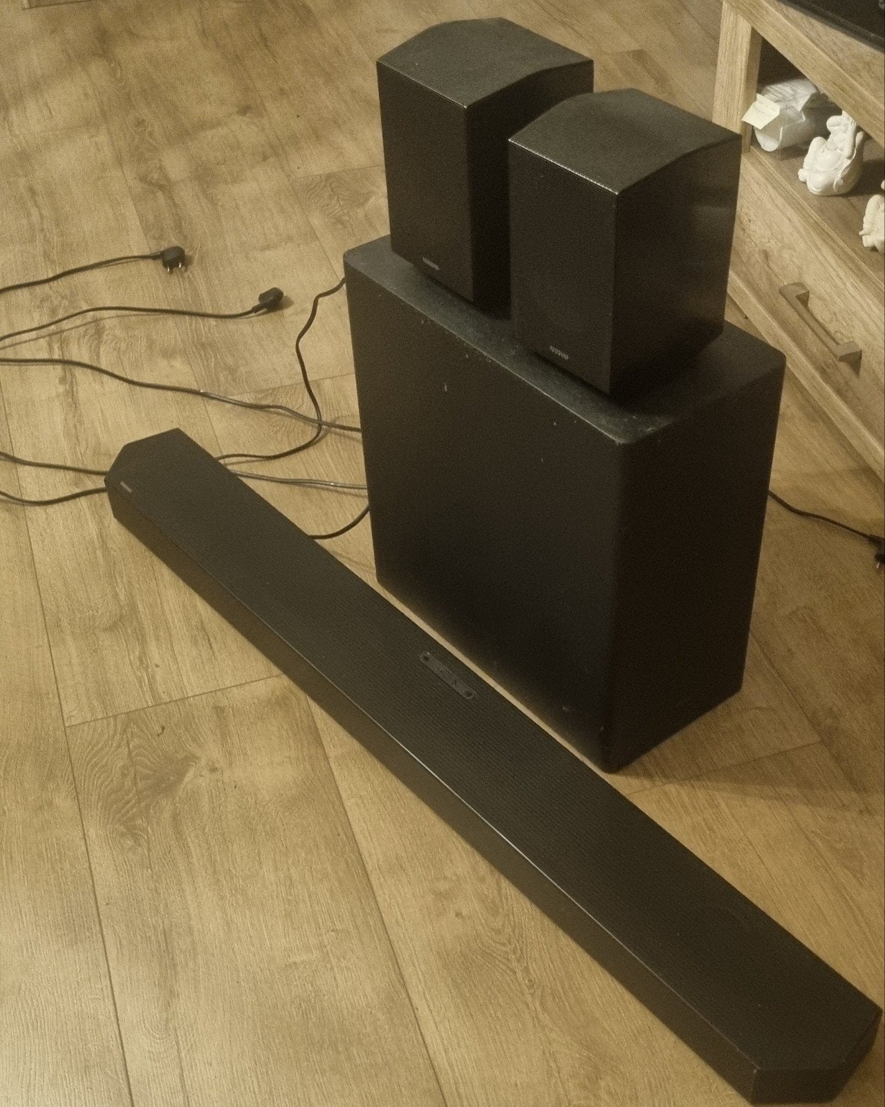 Foto 9 van Samsung HW-Q930B Soundbar met subwoofer en achterspeakers