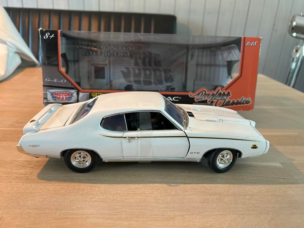 1969 Pontiac GTO Judge modelauto 1:18 Motormax, Hobby en Vrije tijd, Modelauto's | 1:18, Ophalen of Verzenden, Zo goed als nieuw
