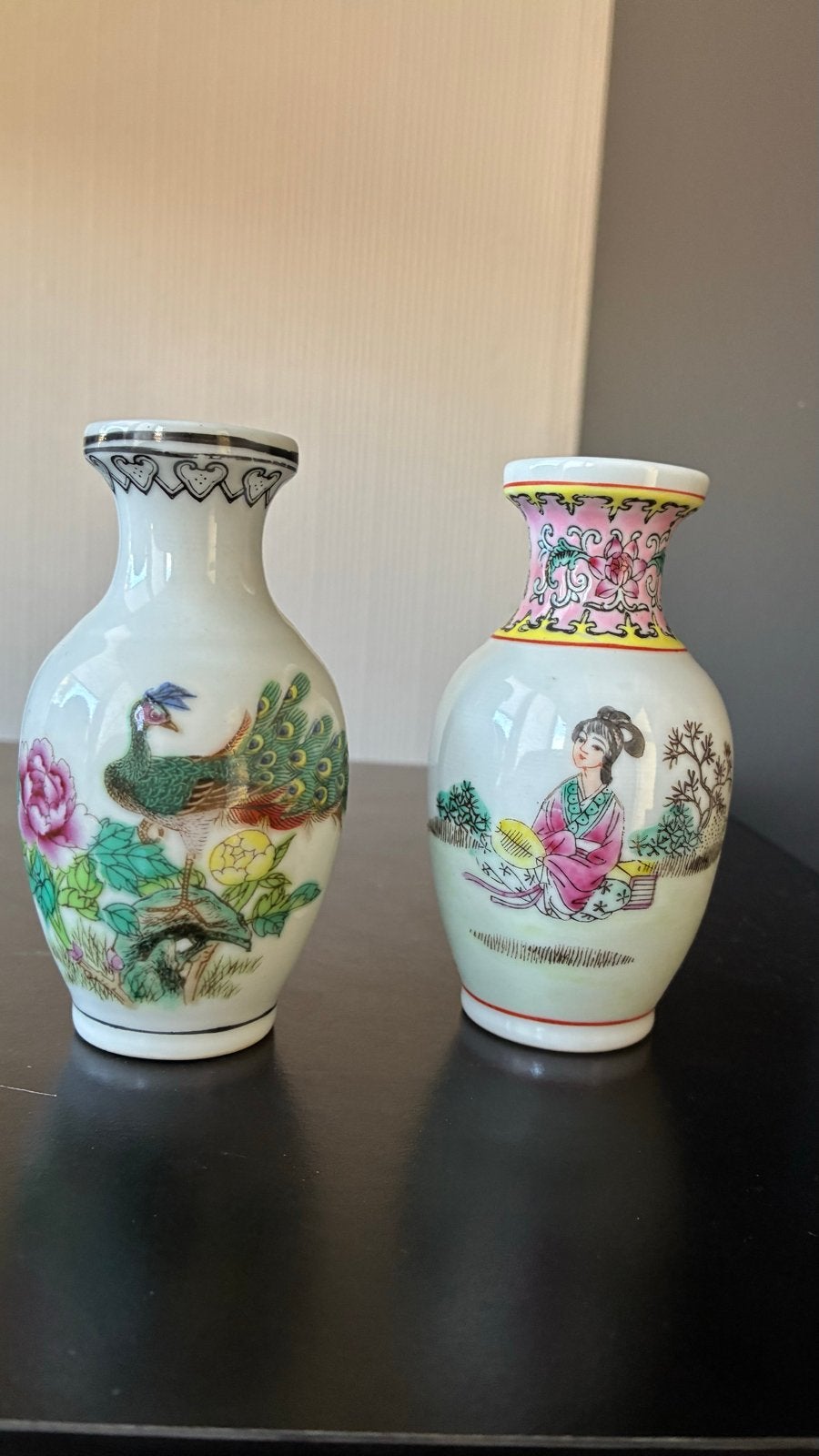 Chinees porseleinen miniatuur vaasjes, handbeschilderd, Ophalen