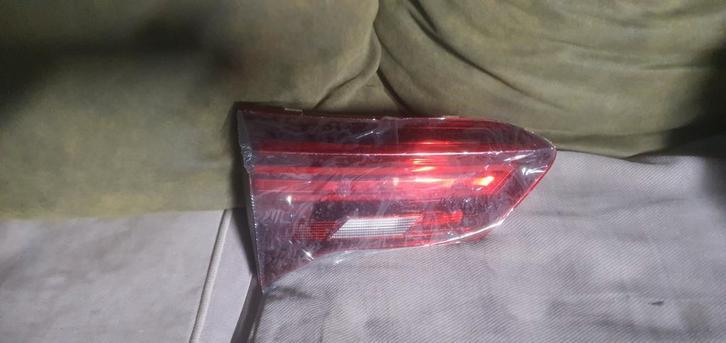 Achterlicht led achterklep links VW T-roc facelift '20-heden, Auto-onderdelen, Volkswagen, Ophalen of Verzenden, Sidali047@hotmail.com