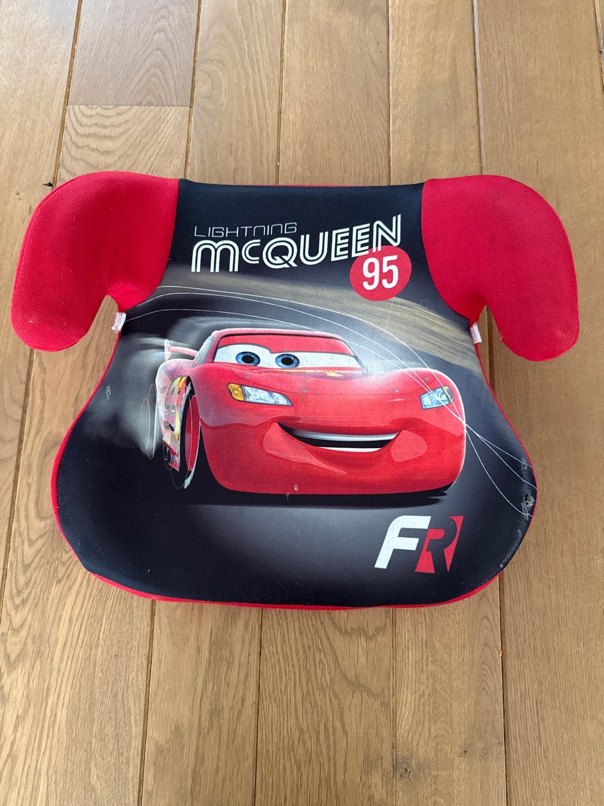 Cars Lightning McQueen zitverhoger rood zwart, 15 t/m 36 kg, Ophalen, Overige merken, Gebruikt