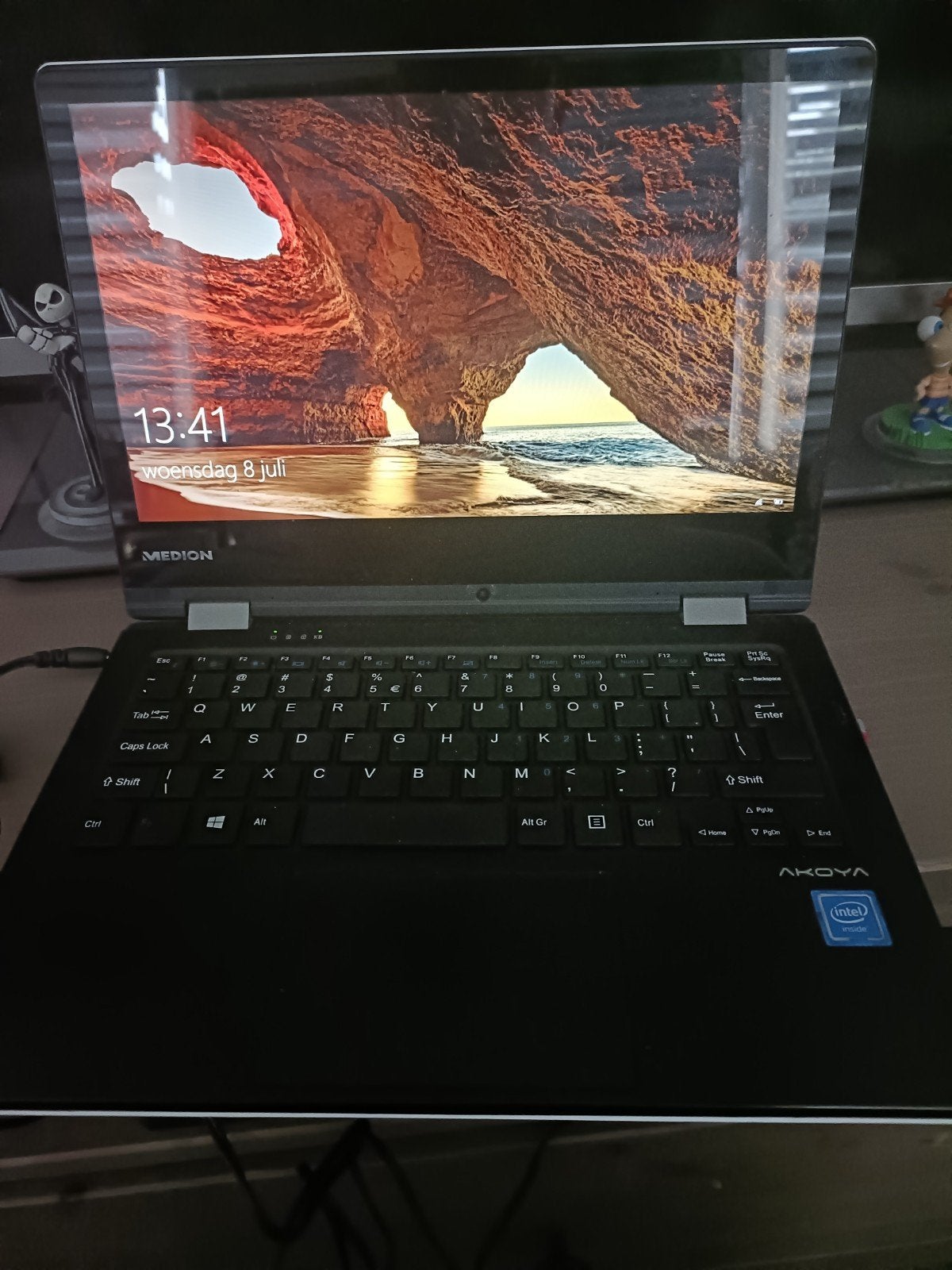 Medion Akoya E2228T Laptop - Intel Atom x5-Z8350, 11.6 inch, Gebruikt, Minder dan 4 GB, Medion, Met touchscreen