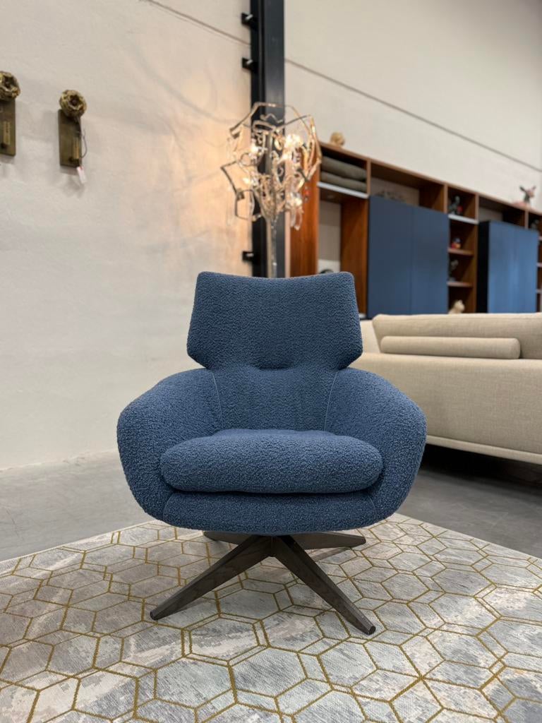 Nieuw Leolux Lloyd Plus Fauteuil stof Blauw design stoel, Leolux, Nieuw, 75 tot 100 cm, Ophalen of Verzenden