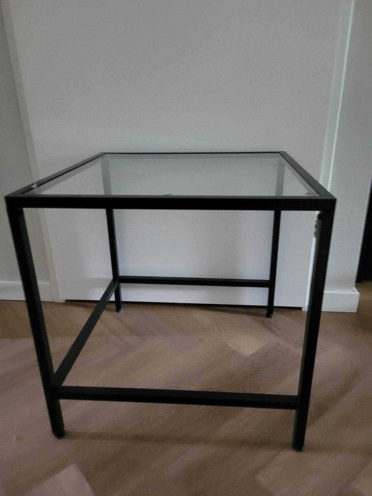 IKEA VITTSJÖ Bijzettafel 50x50x50 cm, Minder dan 55 cm, Gebruikt, Modern, Industrieel, Vierkant