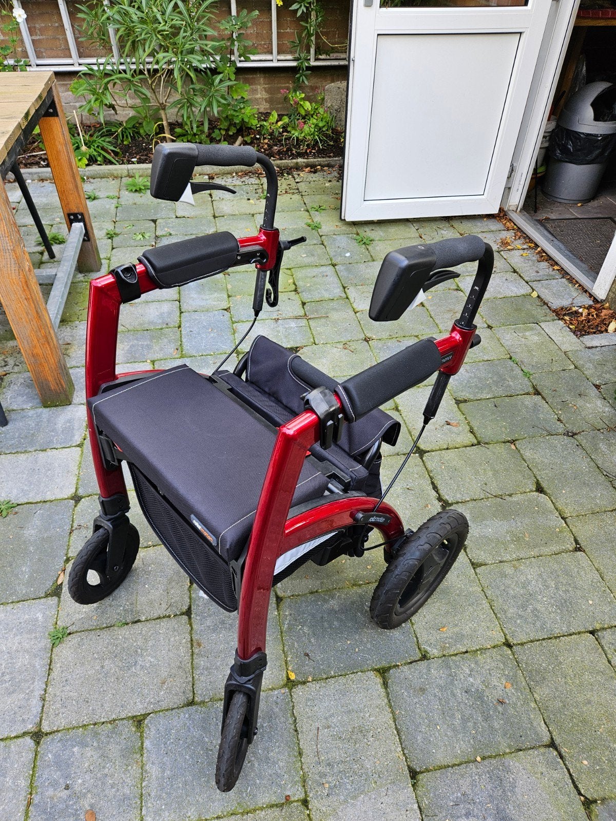 Rollz rollator rood, Diversen, Ophalen, Zo goed als nieuw