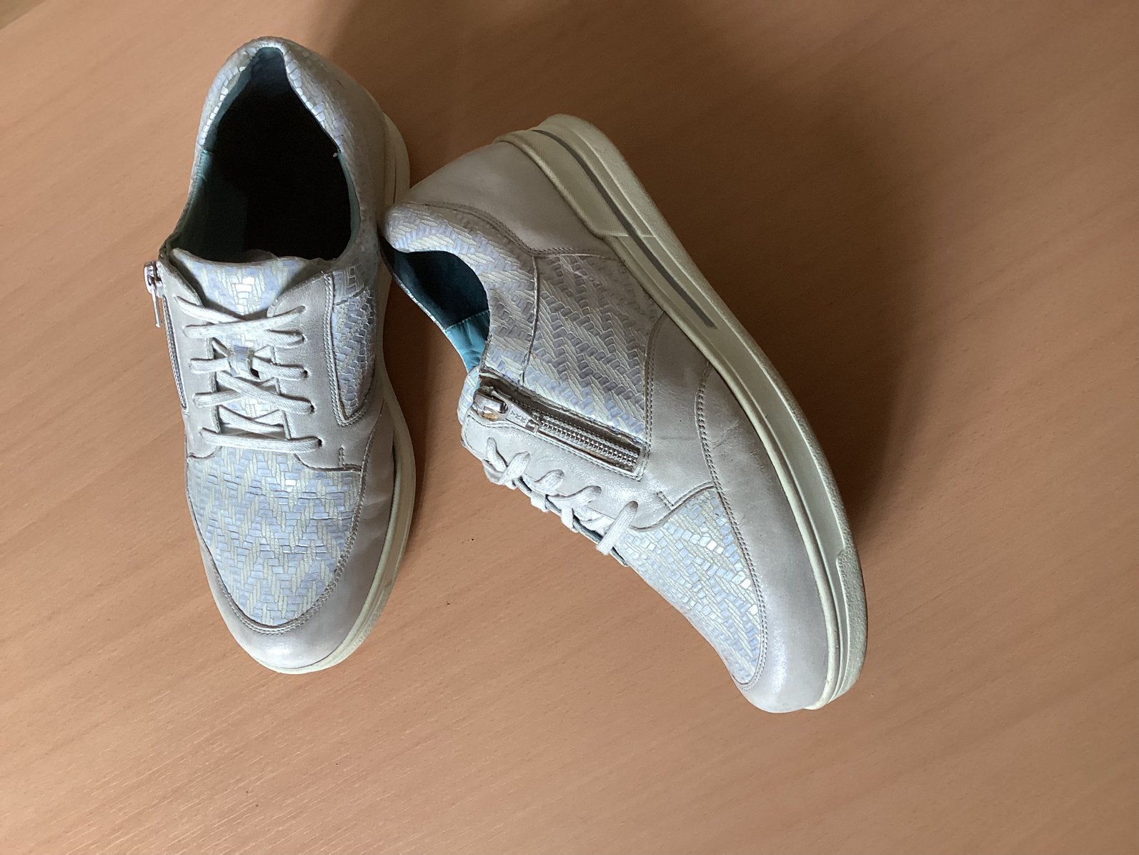 DUREA dames schoenen maat  5,5. K.  (38,5), Kleding | Dames, Schoenen, Ophalen of Verzenden, Zo goed als nieuw, Bruin, Sneakers of Gympen