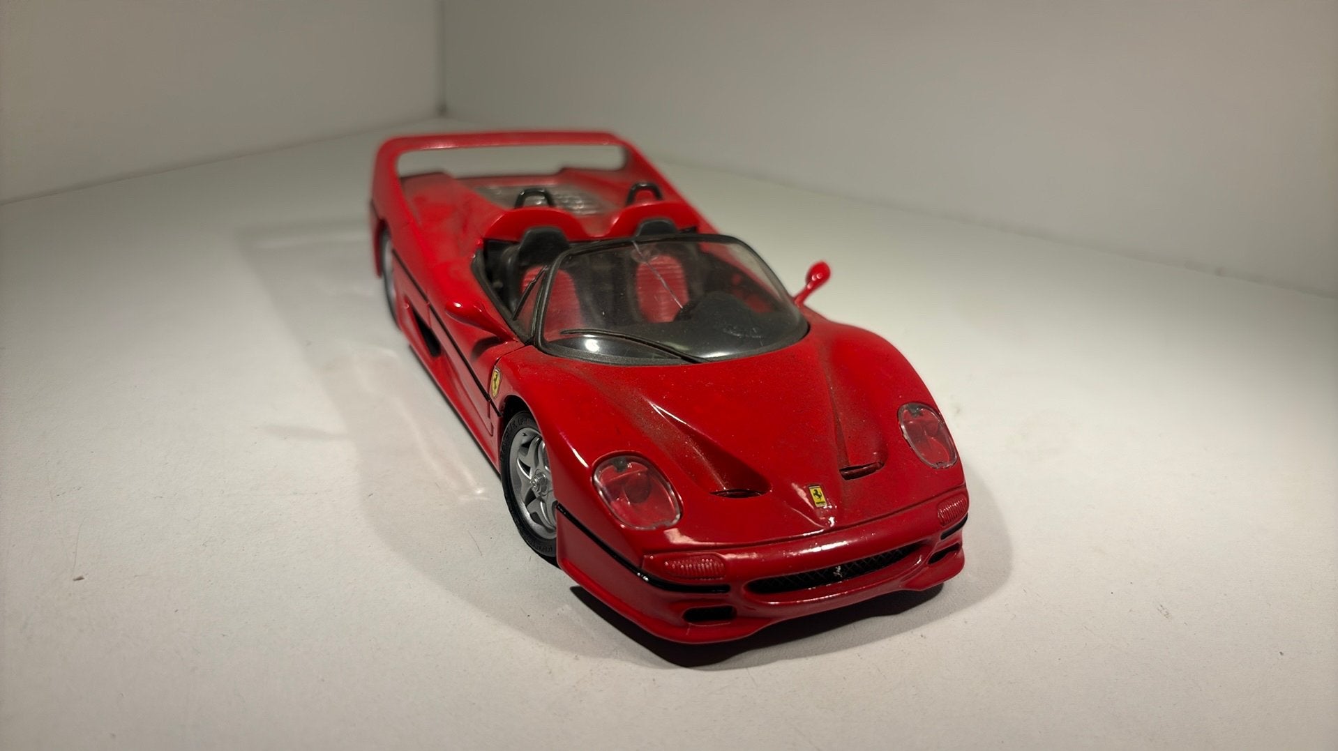 Ferrari f50 spyder maisto 1.24, Hobby en Vrije tijd, Modelauto's | 1:24, Maisto, Ophalen of Verzenden, A, A