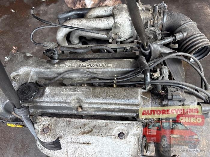 Motor van een Mazda 323, Ophalen, Gebruikt, -, -