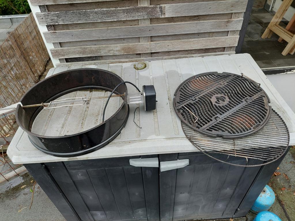 Weber rotisserie, gietijzeren ooster, weber rvs rooster 57cm, Ophalen of Verzenden, Gebruikt