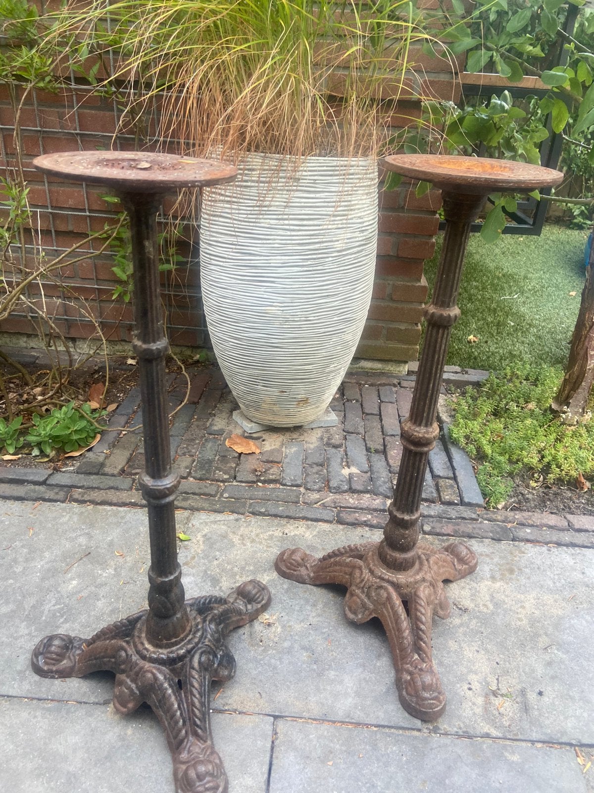 Brocante Bistro tafelpoot, Tuin en Terras, Tuintafels, Ophalen, Zo goed als nieuw, Rond, Metaal