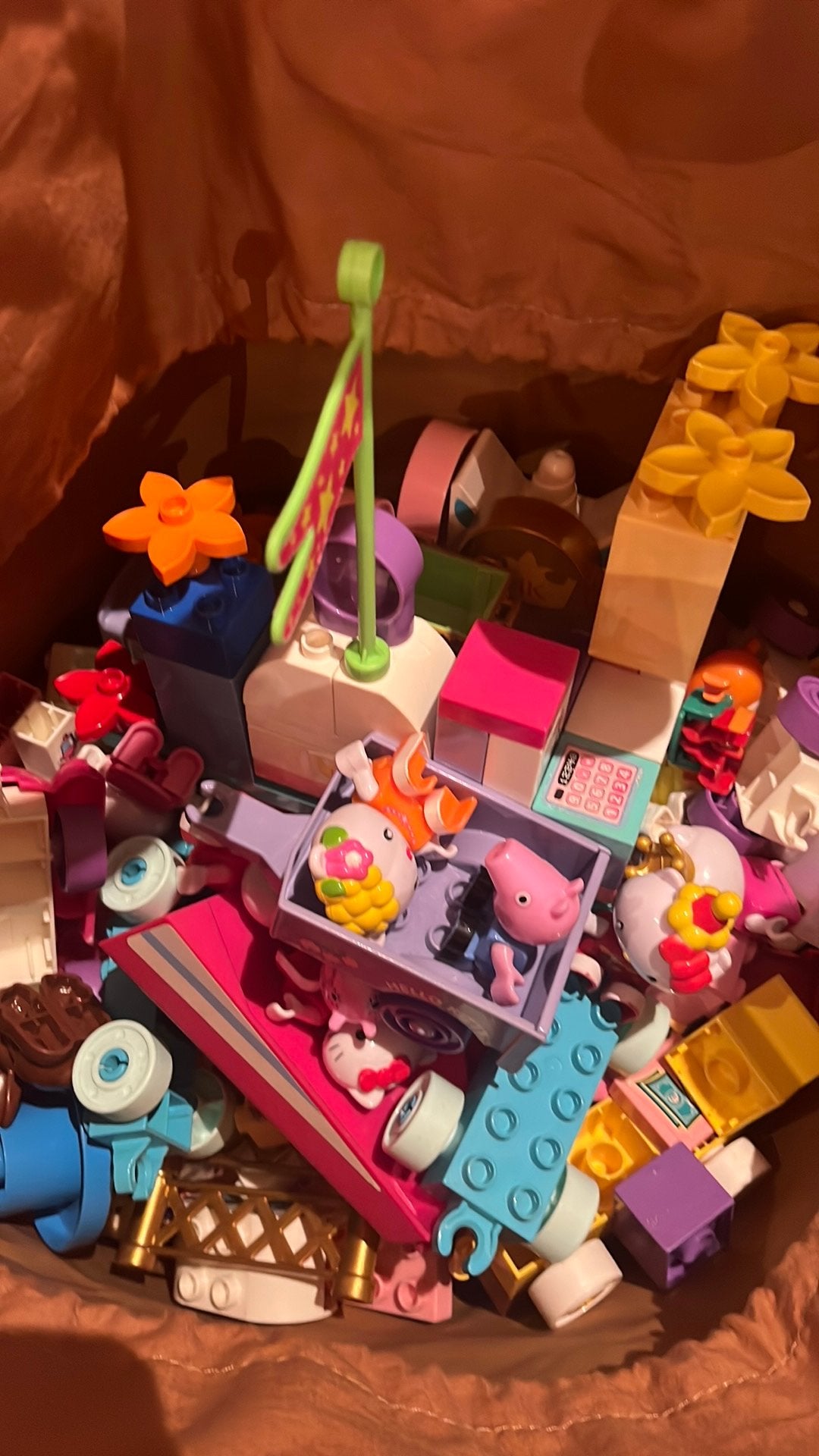 4 kilo aan duplo! Hello kitty & peppa pig, Ophalen, Gebruikt