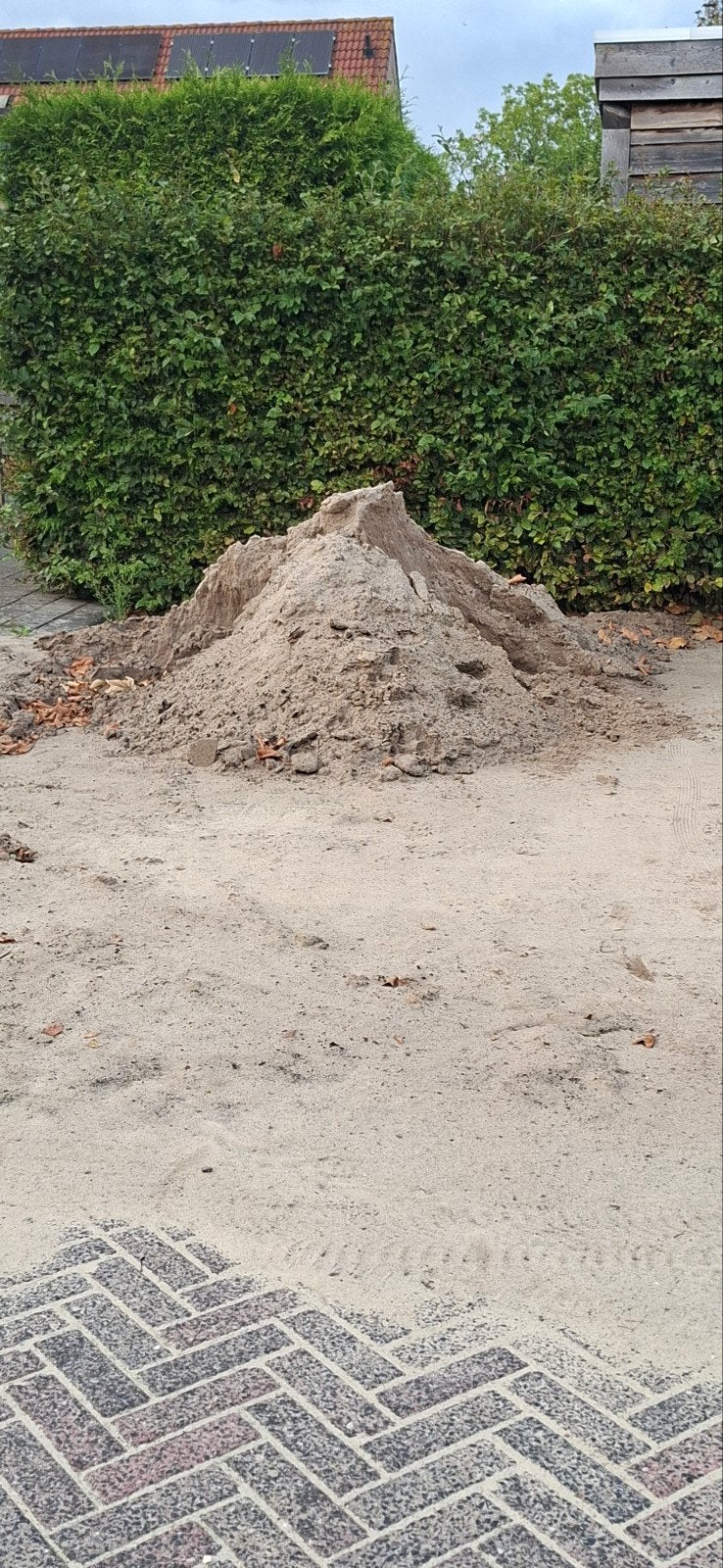 Gratis Ophoogzand/Straatzand af te halen, Tuin en Terras, Zand, Ophalen, Nieuw, Straatzand