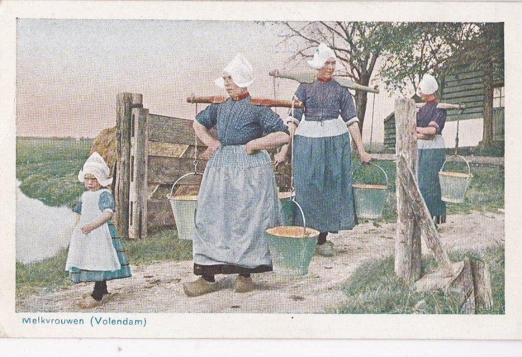 volendam  melkvrouwen, Ophalen of Verzenden, Voor 1920, Noord-Brabant