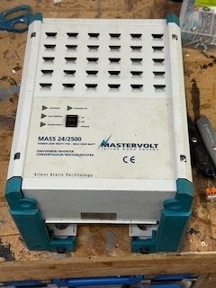 Inverter Mastervolt MASS 24/2500 - DEFECT, Ophalen, Gebruikt, Overige typen