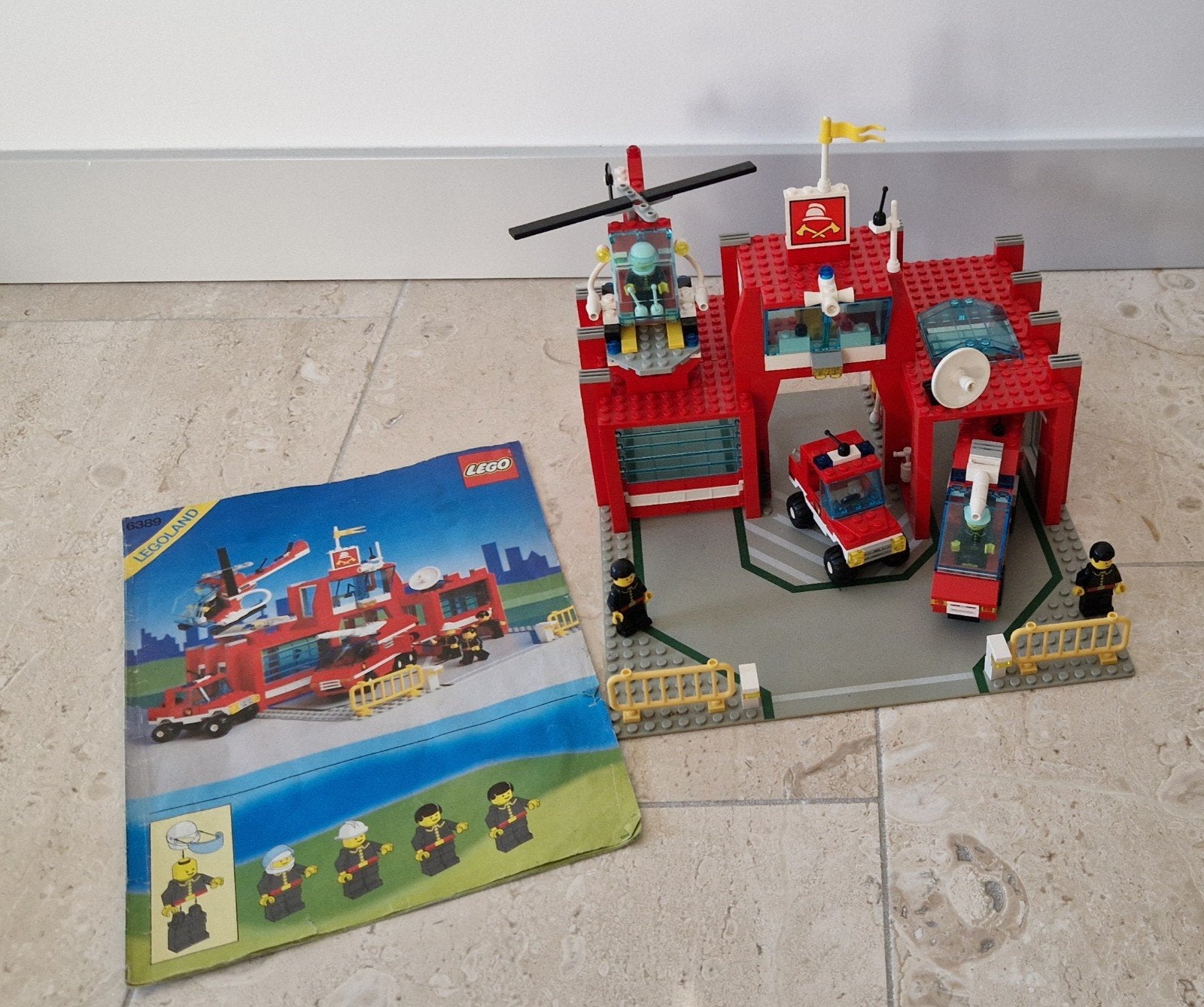 LEGO Legoland 6389 Brandweerkazerne met voertuigen, Gebruikt, Lego, Compleet, Ophalen of Verzenden