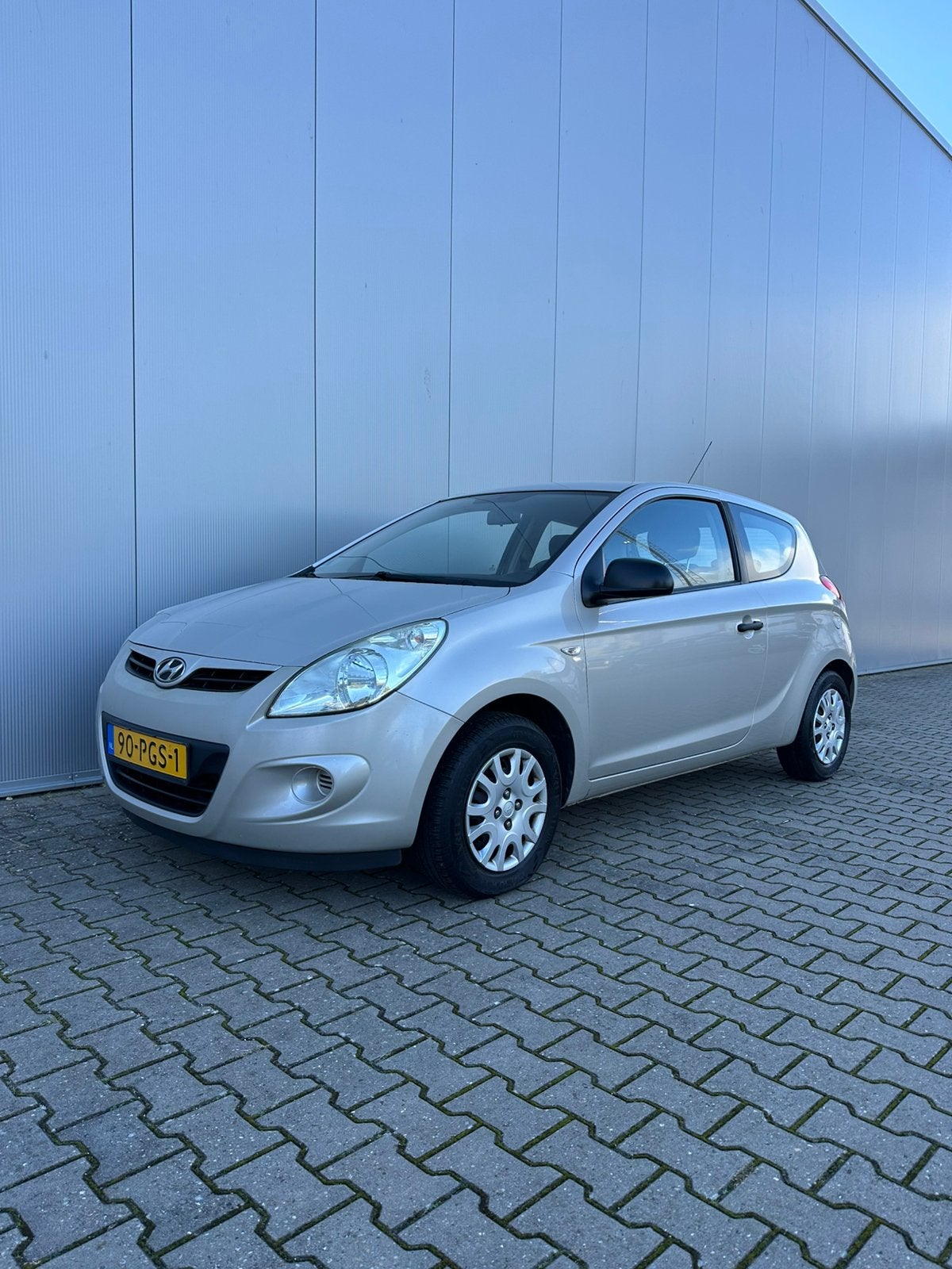 Hyundai i20 1.2 3-DRS 2011 Grijs *Nap *Onderhouden, Auto's, Voorwielaandrijving, 4 cilinders, Origineel Nederlands, Bedrijf