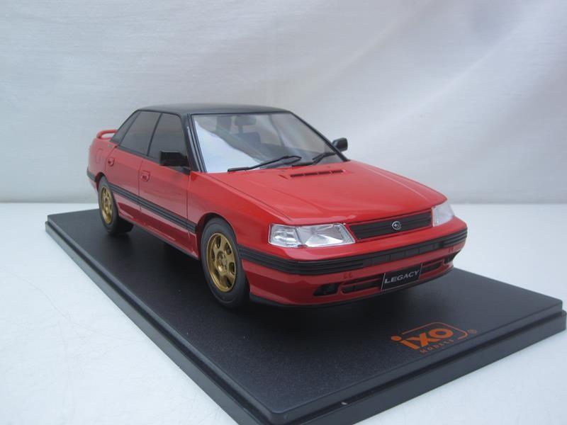 Subaru Legacy RS 1991 Rood IXO 1:18, Ophalen of Verzenden, Nieuw, Auto, Overige merken
