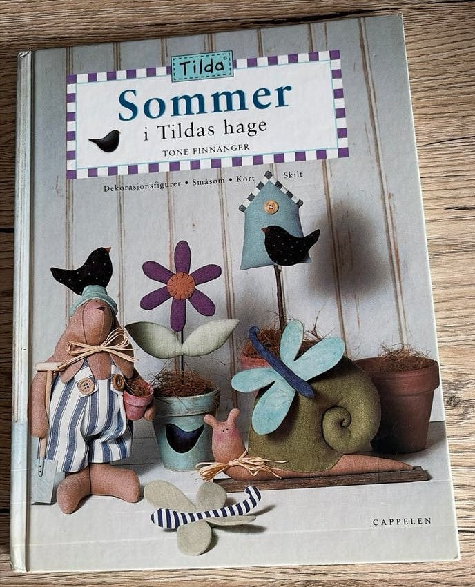 Tilda: Zomer in Tilda's tuin - Knutselboek, Boeken, Hobby en Vrije tijd, Ophalen of Verzenden, Zo goed als nieuw, Borduren en Naaien