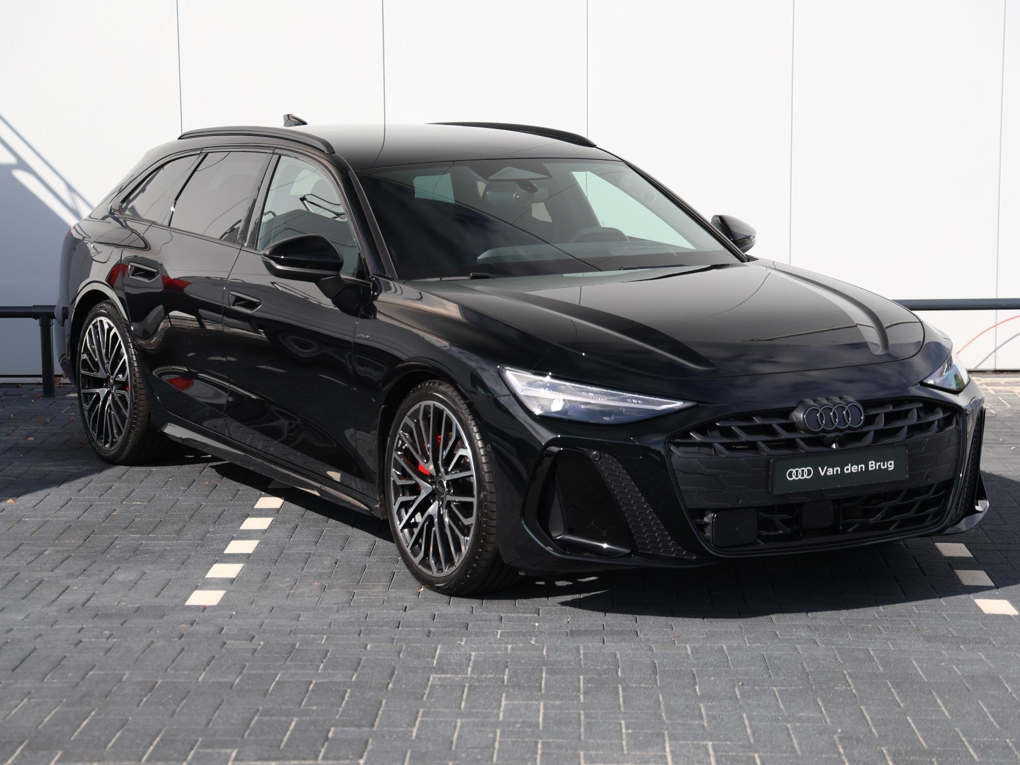 Audi A6 Avant TFSI S edition 299pk | B&O | Head-up | 21" | O, Gebruikt, 4 cilinders, 1984 cc, Leder