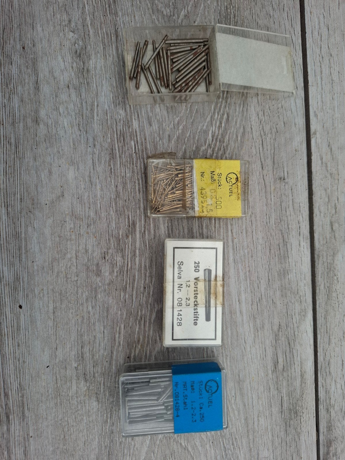 Klok stiften, pennen en pallen - Einde hobby opruiming, Antiek en Kunst, Antiek | Klokken, Ophalen of Verzenden