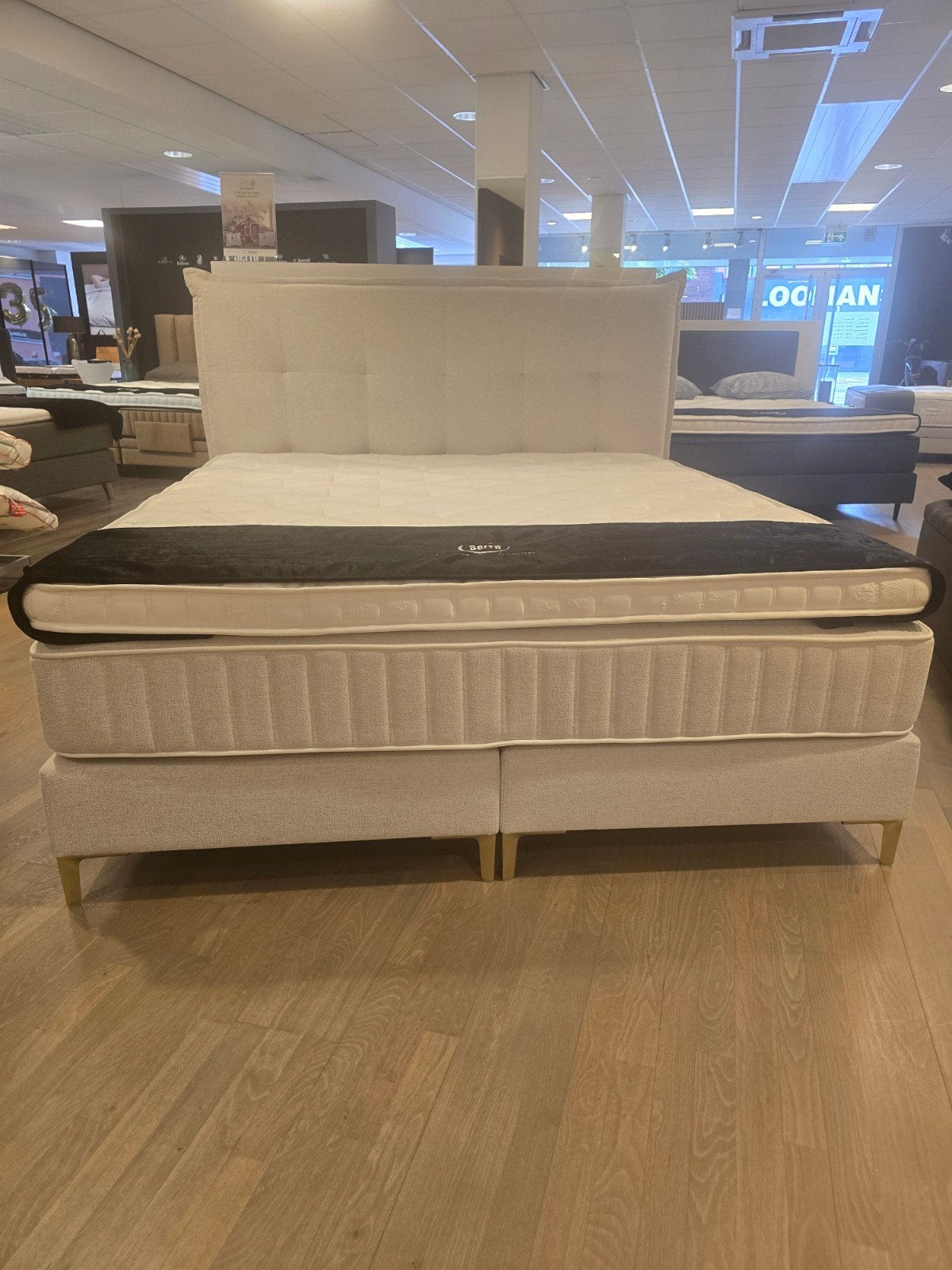 Splinternieuwe Serta Marilyn boxspring,35% korting, Huis en Inrichting, Slaapkamer | Bedden, Nieuw, Tweepersoons, 180 cm, 210 cm