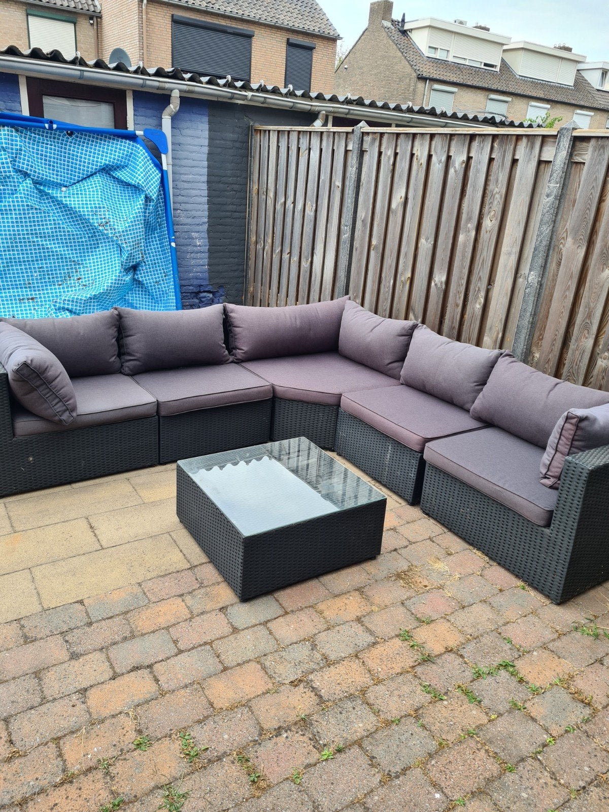 Mooie Wicker Loungeset met Glazen Tafel en Hocker, Ophalen, 5 zitplaatsen, Gebruikt, Loungeset