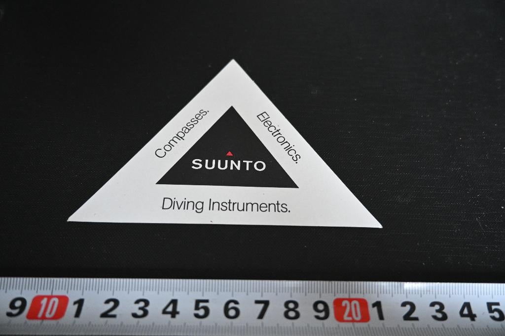 sticker SUUNTO Compasses Electronics Diving Instruments, Ophalen, Zo goed als nieuw
