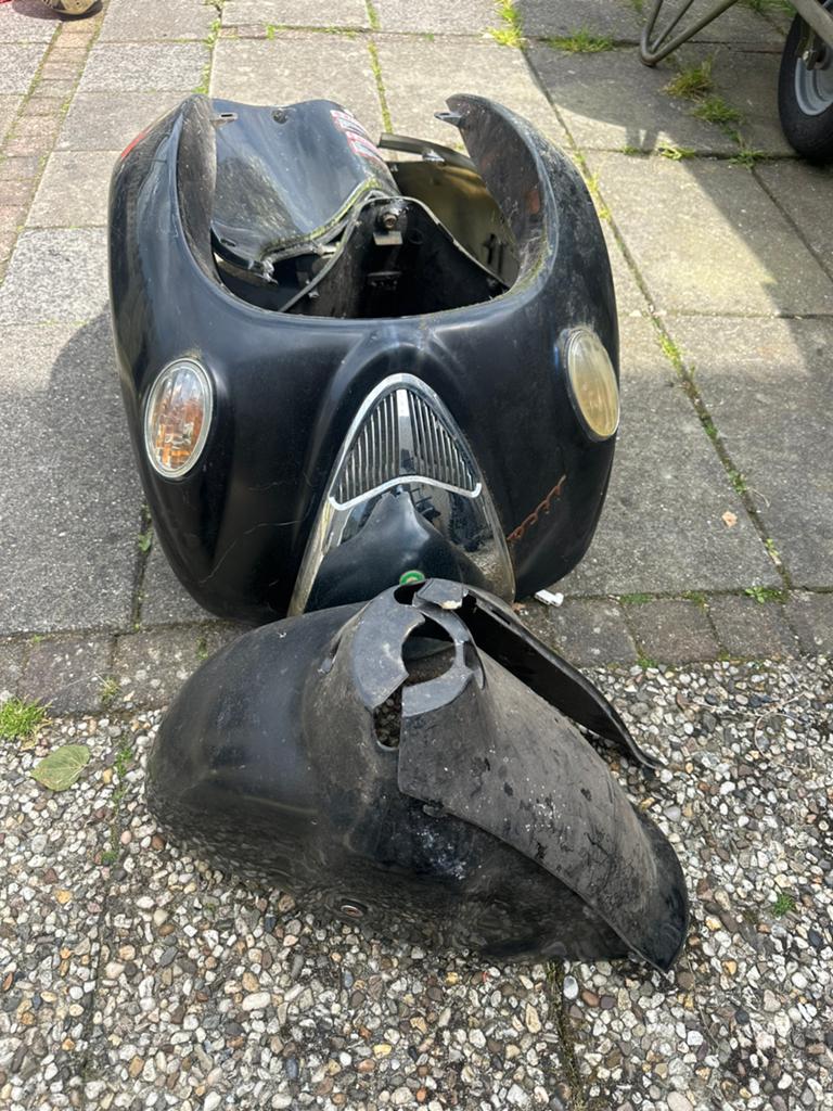 Grande retro kappenset compleet, Fietsen en Brommers, Brommeronderdelen | Scooters, Ophalen of Verzenden, Gebruikt, Kap, Overige merken