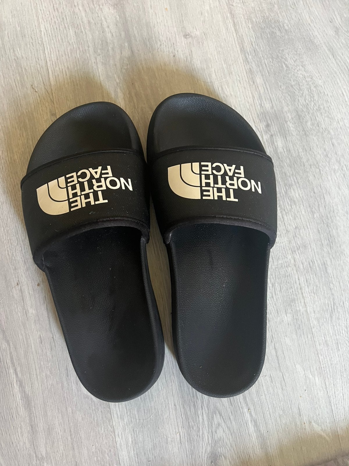 The North Face badslippers maat 38., Ophalen, Overige maten, Zwart