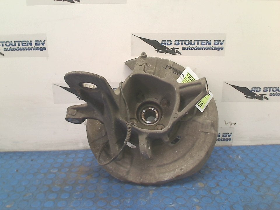Fusee Links Achter BMW 5 serie Touring (F11) 2012, Gebruikt, Petuelring 130, München 80809, , Duitsland, BMW, Bayerische Motoren Werke AG