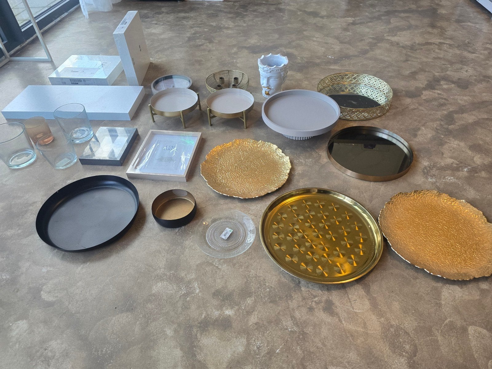 partij woondecoratie goud / beige / zwart – dienbla, Ophalen of Verzenden, Zo goed als nieuw, Rond, Metaal