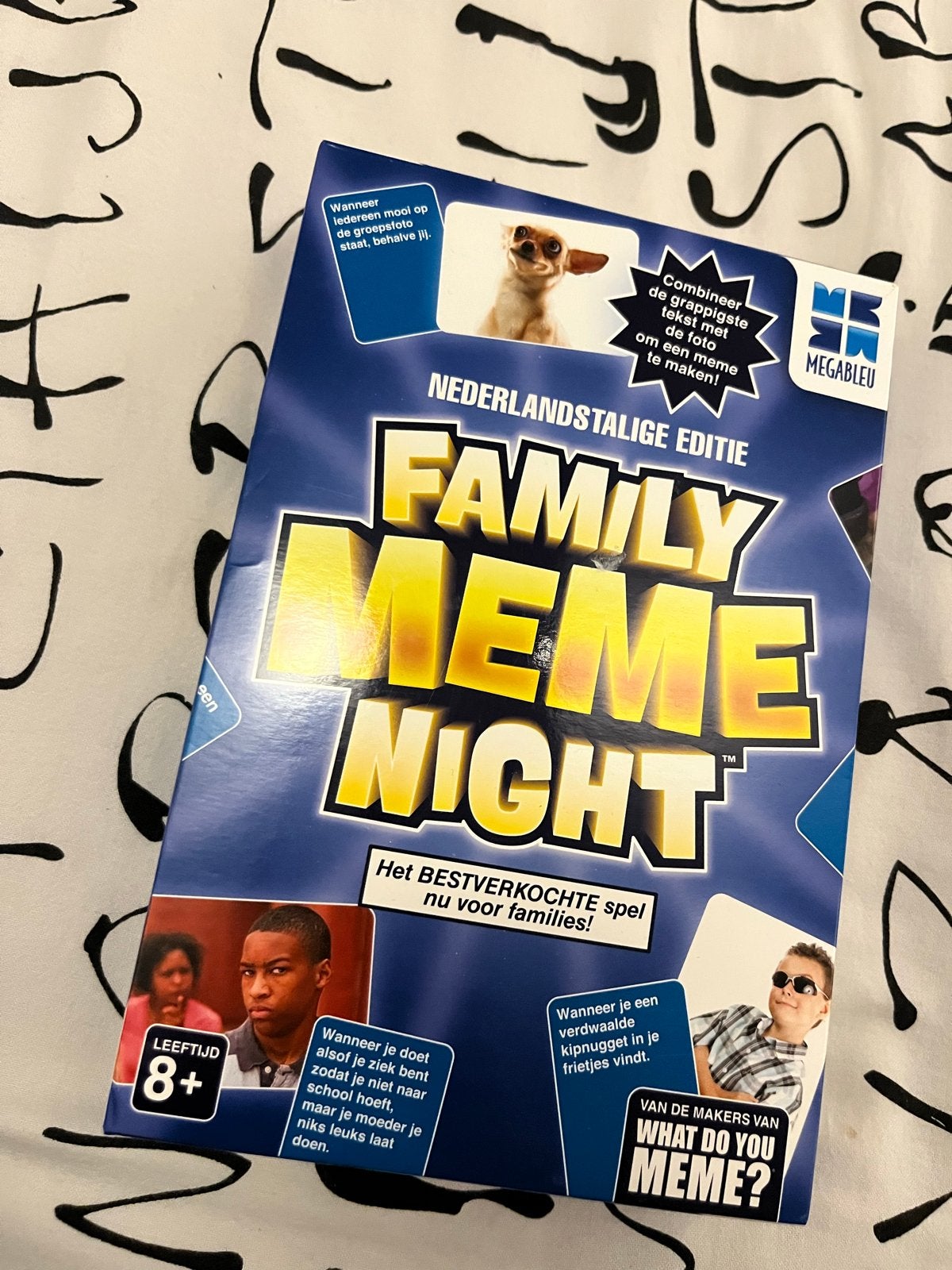 Family Meme Night - Hilarisch kaartspel voor het hele gezin!, Drie of vier spelers, Verzenden, Zo goed als nieuw