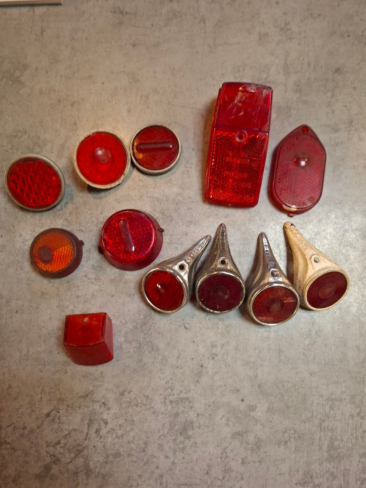 diverse oude achterlicht kapjes jaren 60/70/80, Ophalen of Verzenden, Gebruikt, Dynamo, Achterlicht