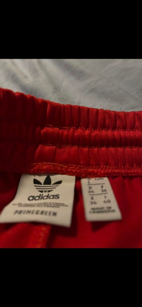 Adidas rode broek voor dames - Comfortabel en stijlvol, Maat 42/44 (L), Ophalen of Verzenden, Lang, Gedragen
