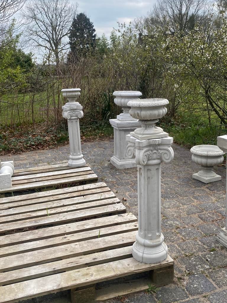Betonnen zuilen - bloempotten - kapitelen- staanders, Ophalen, Zo goed als nieuw, Beton, Overige typen