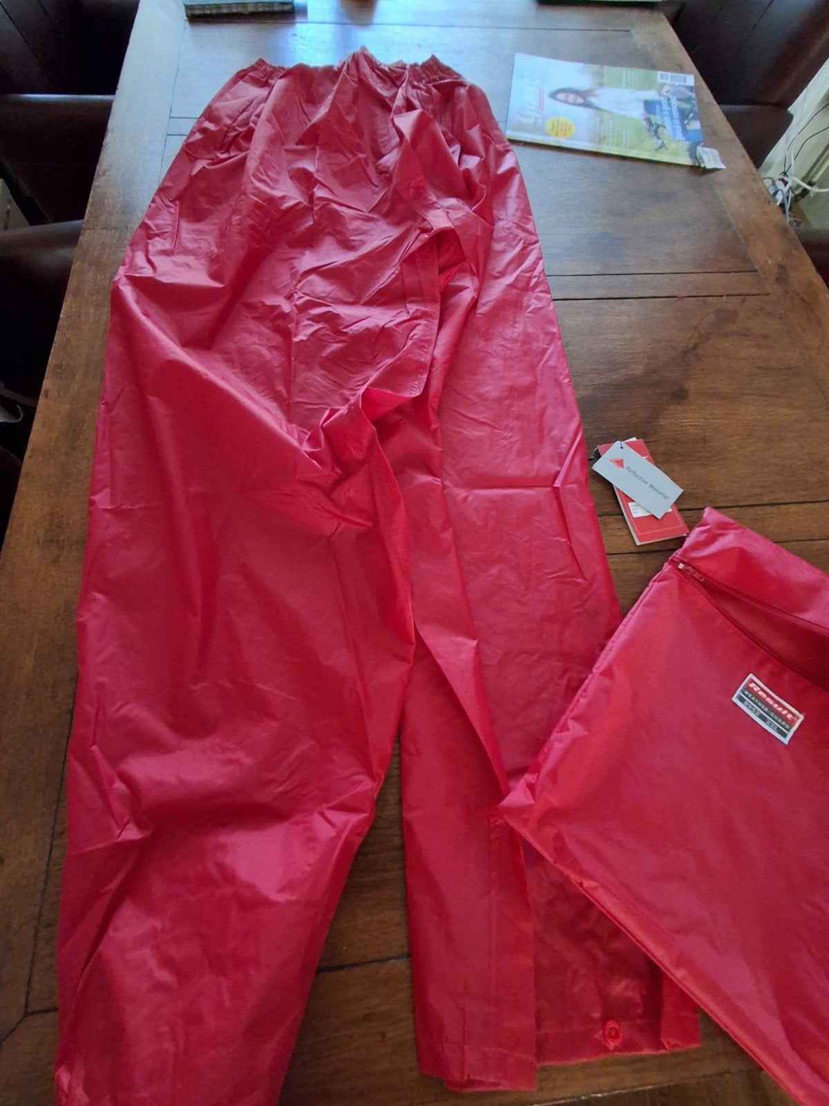 Regenbroek rood, Ophalen of Verzenden, Nieuw