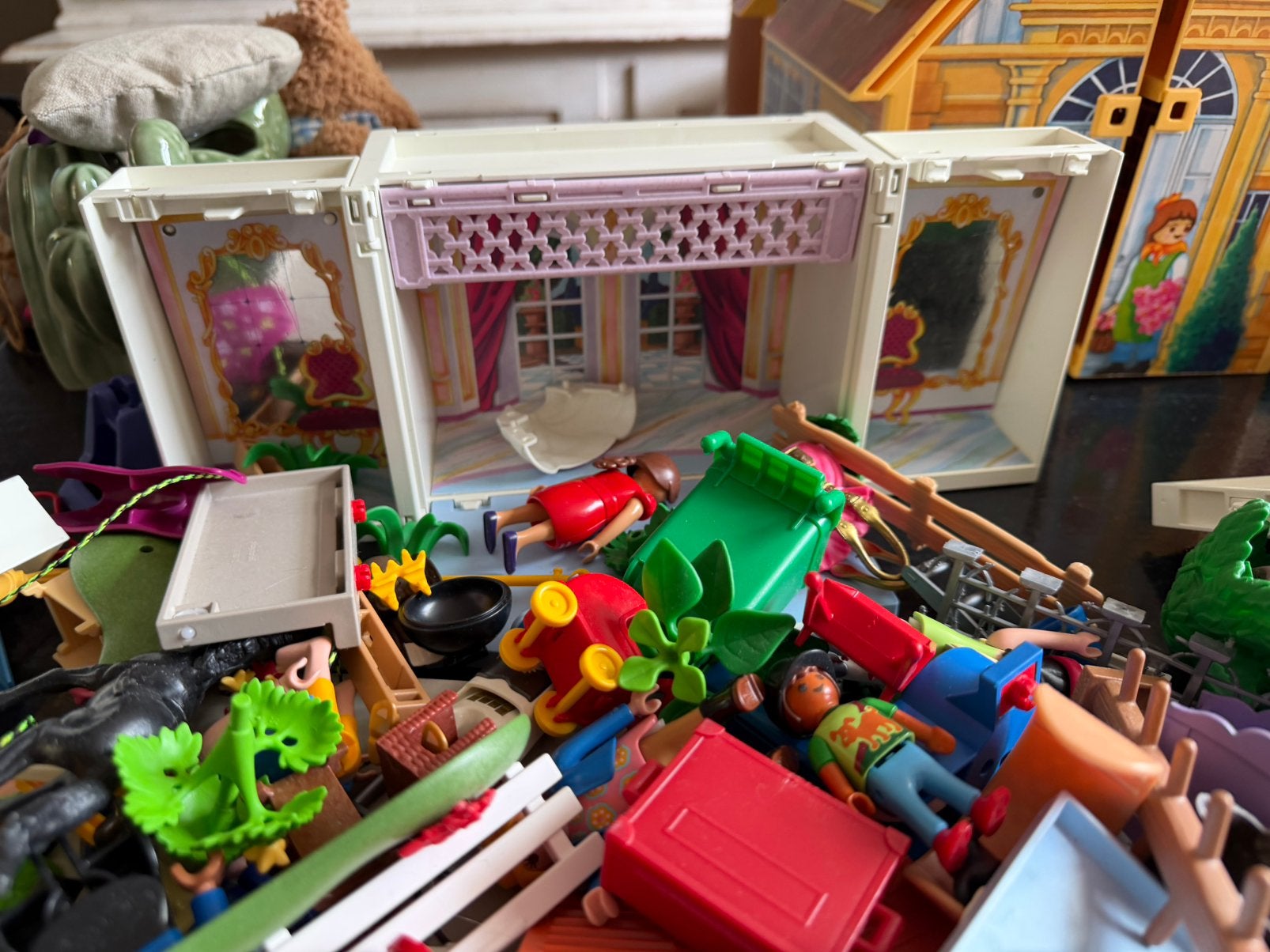 Playmobil divers - manege, camping, dierentuin, etc., Ophalen, Zo goed als nieuw