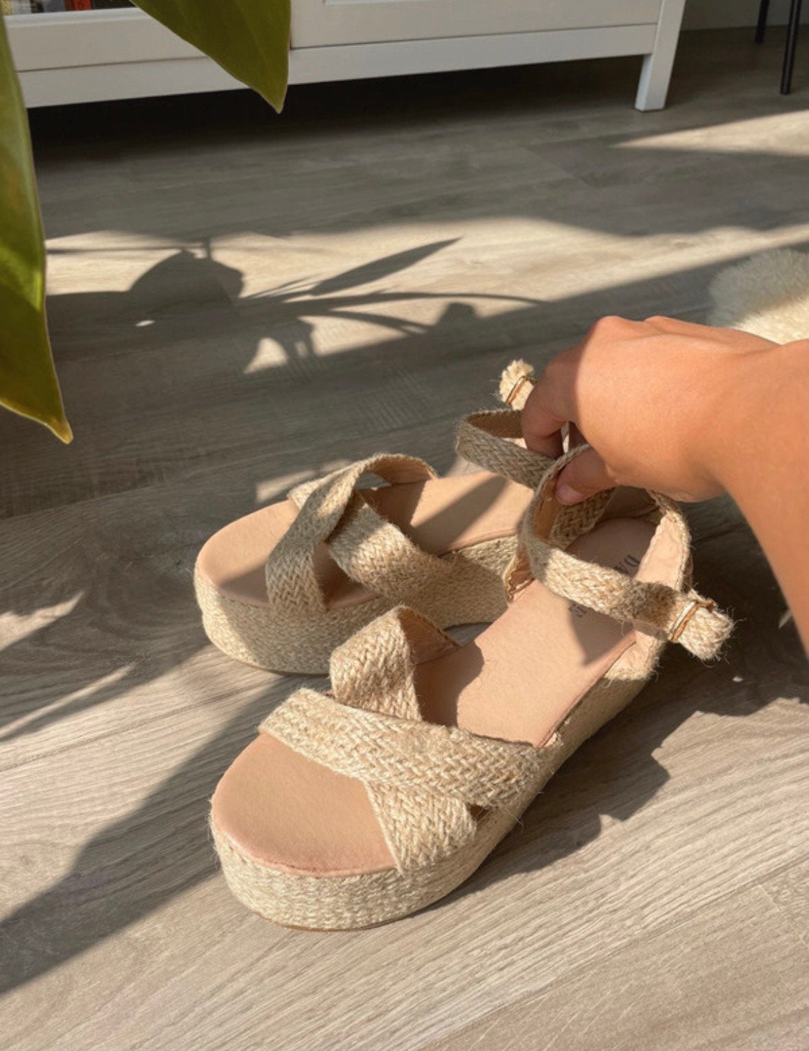 Zomerse Plateau sandalen loavies, Beige, Zo goed als nieuw, Sandalen of Muiltjes, Ophalen of Verzenden