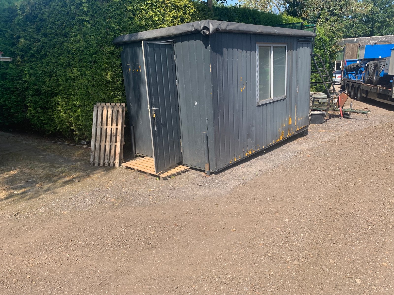 Toiletwagen/afzetunit, Ophalen