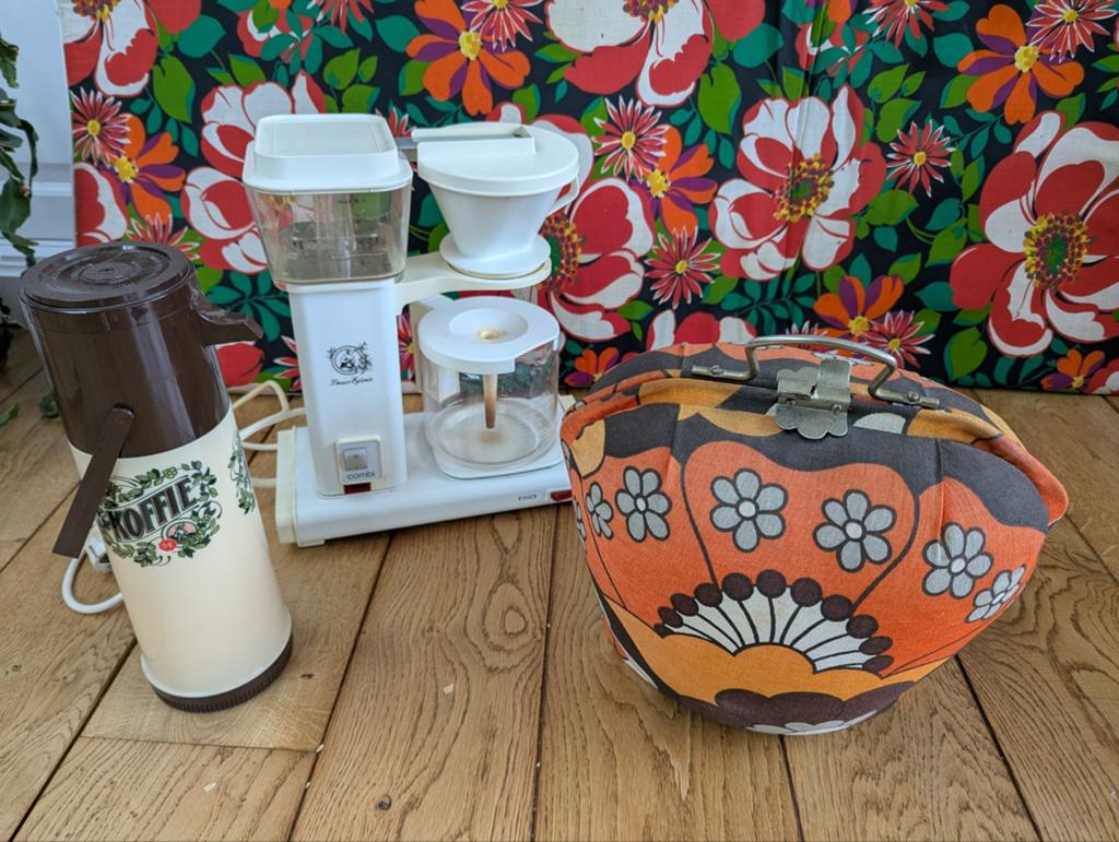 Spullen voor bij  retro caravan, Ophalen
